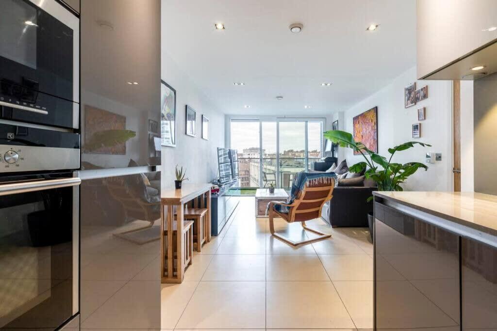 1 Bedroom Penthouse Flat In East 伦敦 外观 照片