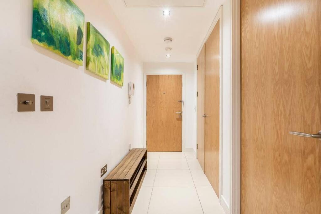 1 Bedroom Penthouse Flat In East 伦敦 外观 照片