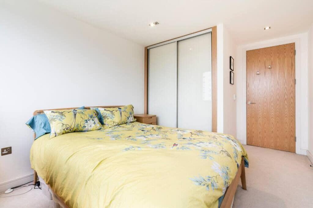 1 Bedroom Penthouse Flat In East 伦敦 外观 照片