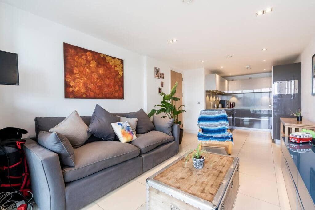 1 Bedroom Penthouse Flat In East 伦敦 外观 照片
