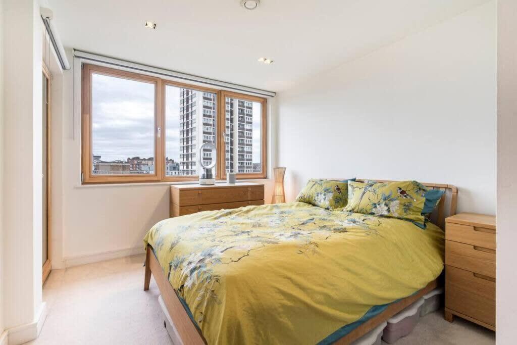 1 Bedroom Penthouse Flat In East 伦敦 外观 照片