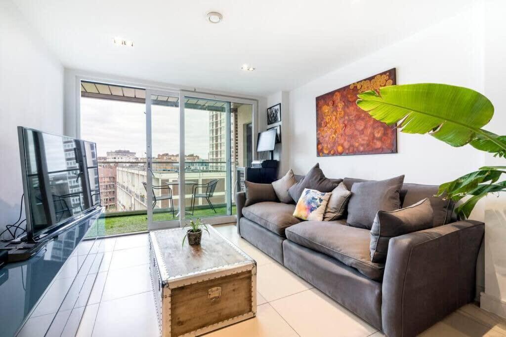 1 Bedroom Penthouse Flat In East 伦敦 外观 照片