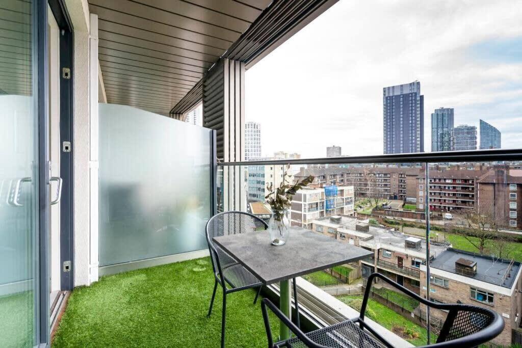 1 Bedroom Penthouse Flat In East 伦敦 外观 照片